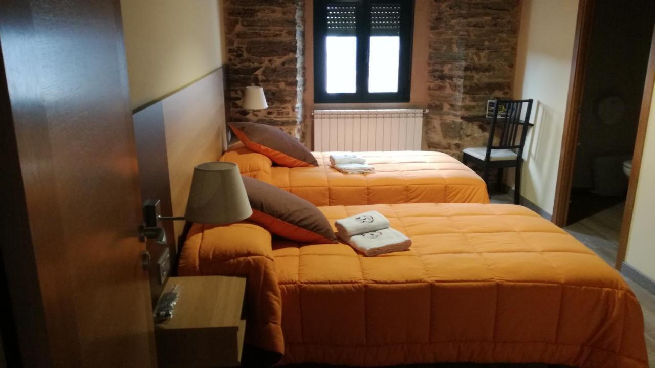 Albergue Pension Porta Santa Baleira Bagian luar foto